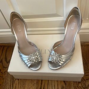 Glint Silver Formal Shoes size 10.5